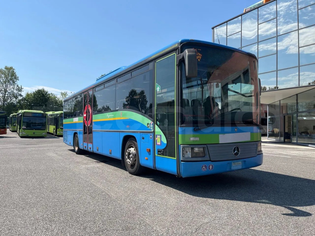 Ônibus urbano Mercedes-Benz Integro: foto 1