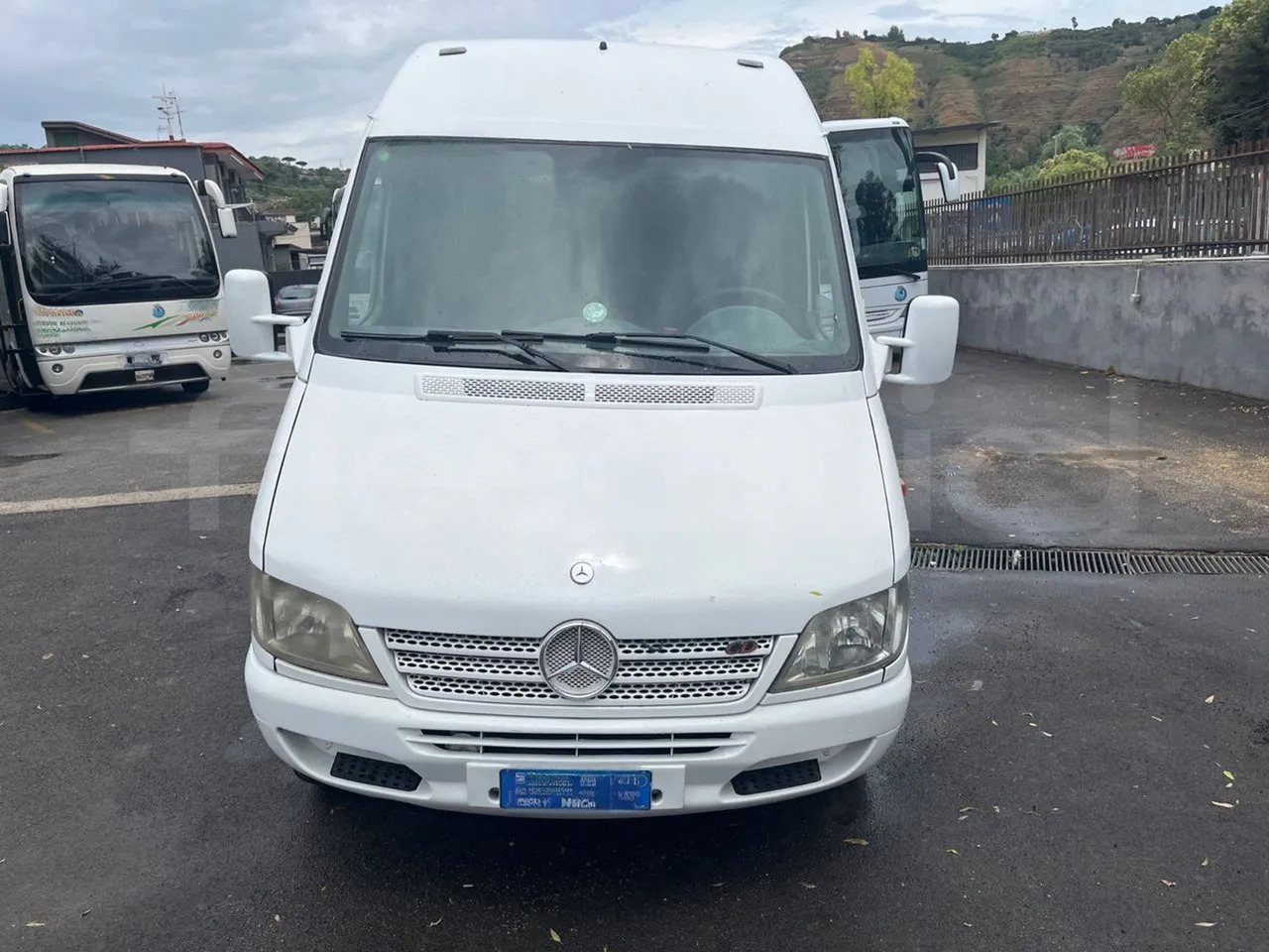 Mercedes-Benz Sprinter - Micro-ônibus, Furgão de passageiros: foto 2 Mercedes-Benz Sprinter - Micro-ônibus, Furgão de passageiros: foto 2