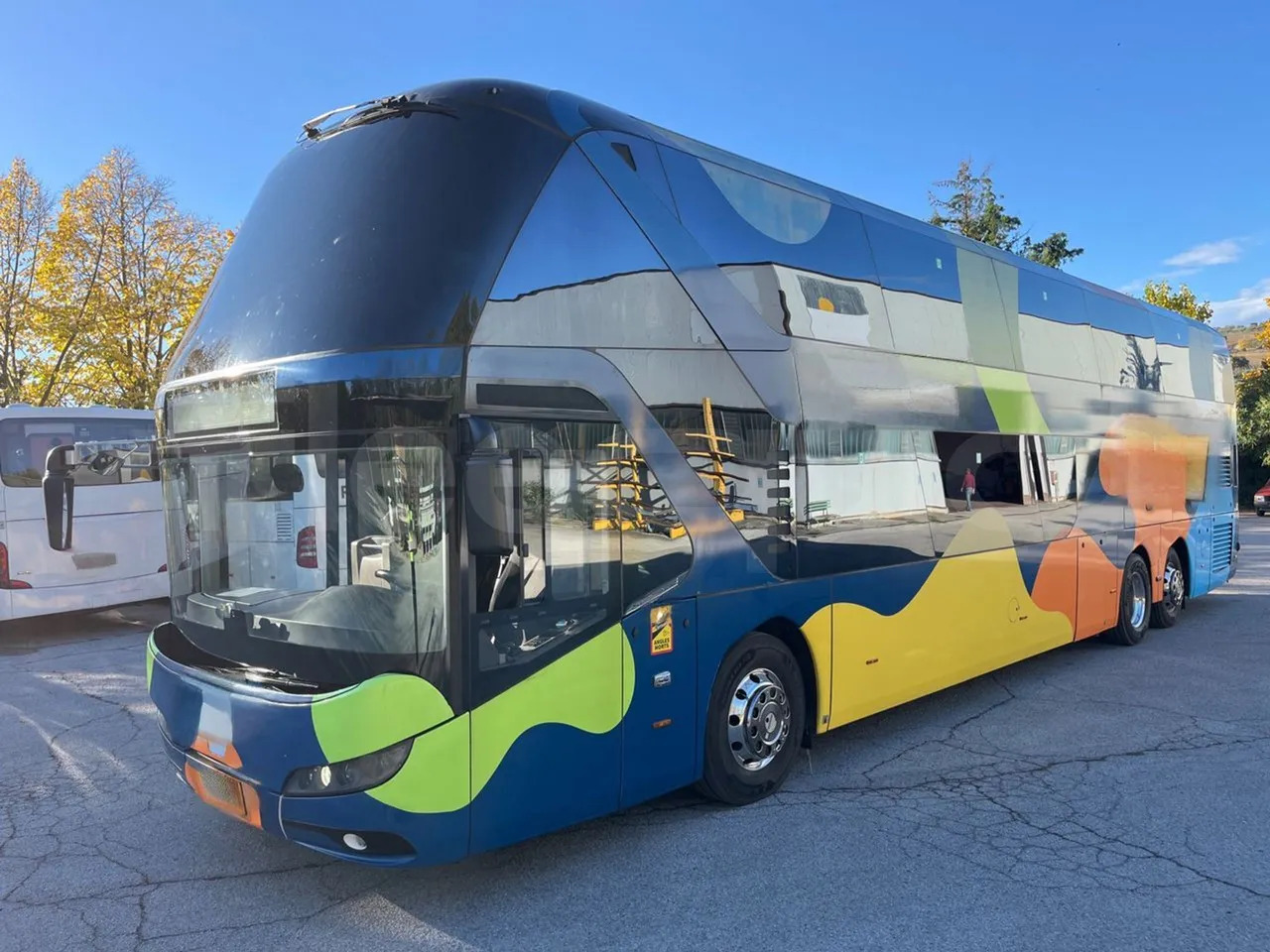 Neoplan Skyliner - Autocarro: foto 4 Neoplan Skyliner - Autocarro: foto 4