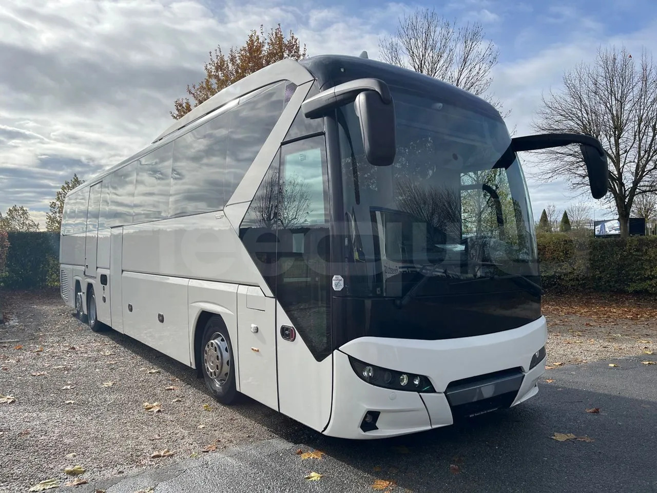 Neoplan Tourliner L - Autocarro: foto 1 Neoplan Tourliner L - Autocarro: foto 1