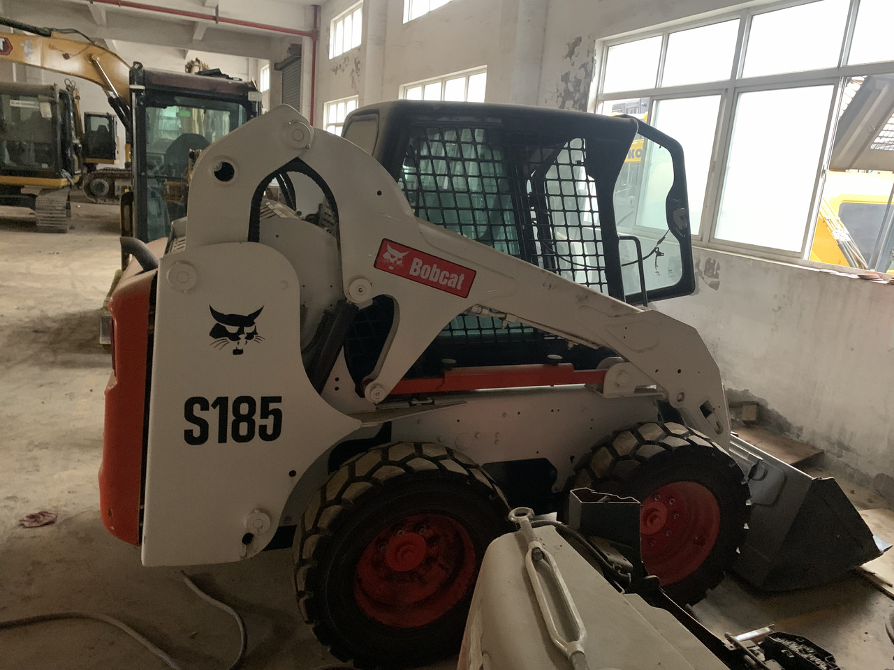 BOBCAT S185 - Mini carregadeira: foto 5 BOBCAT S185 - Mini carregadeira: foto 5