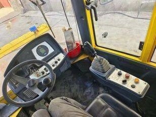 Bomag BW 220D-40 - Compactador de asfalto: foto 5 Bomag BW 220D-40 - Compactador de asfalto: foto 5