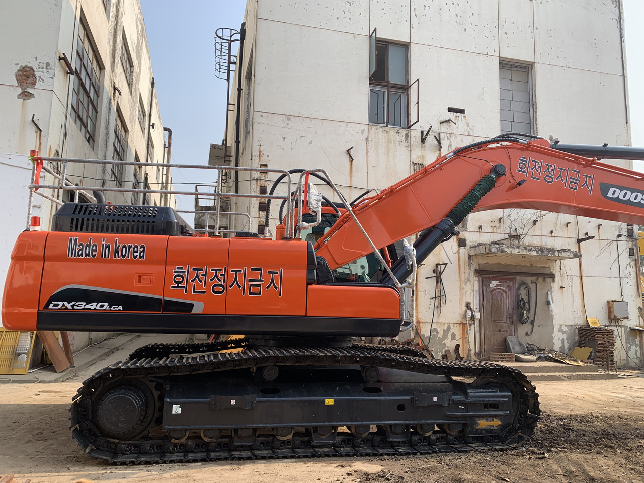 DOOSAN DX340LCA - Escavadora de rastos: foto 4 DOOSAN DX340LCA - Escavadora de rastos: foto 4