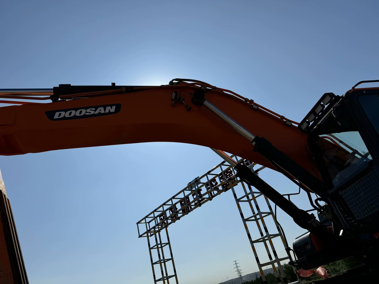 DOOSAN DX520LC-9C - Escavadora de rastos: foto 3 DOOSAN DX520LC-9C - Escavadora de rastos: foto 3