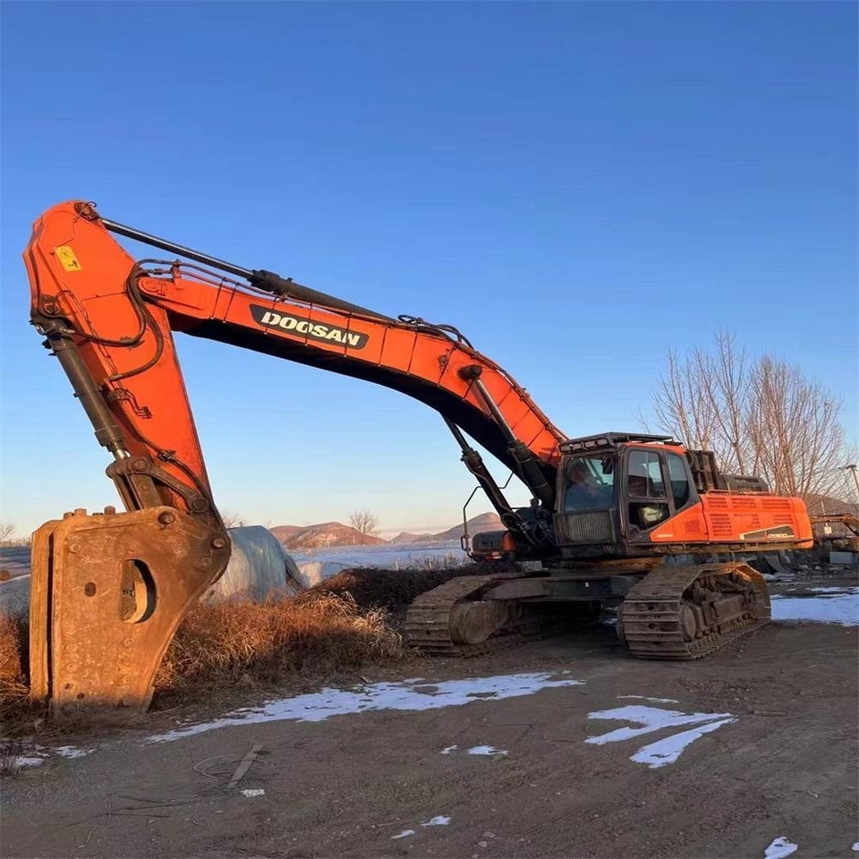 Doosan DX150LC-9C - Escavadora de rastos: foto 1 Doosan DX150LC-9C - Escavadora de rastos: foto 1