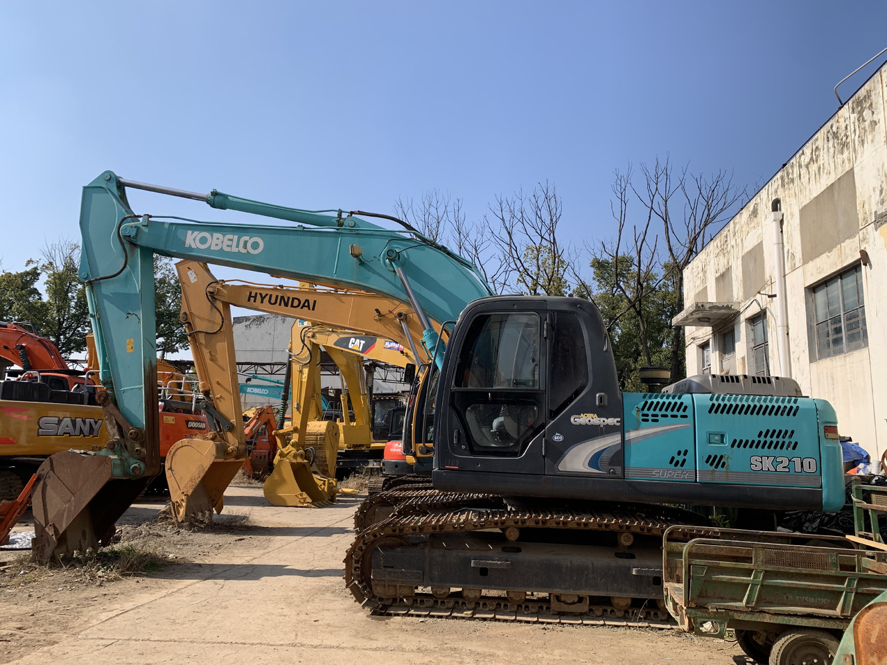 KOBELCO SK210LC-8 - Escavadora de rastos: foto 1 KOBELCO SK210LC-8 - Escavadora de rastos: foto 1