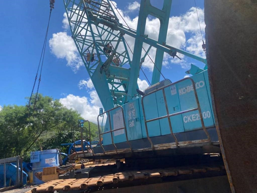 Kobelco CKE 2500 - Guindaste sobre esteiras: foto 5 Kobelco CKE 2500 - Guindaste sobre esteiras: foto 5