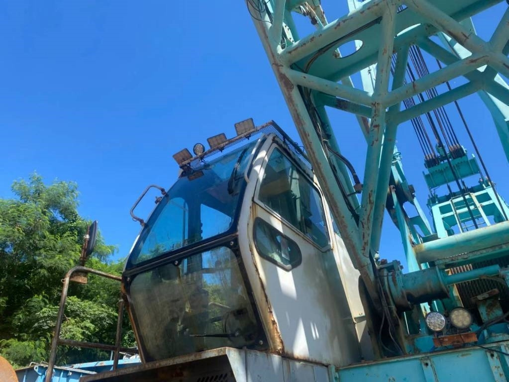 Kobelco CKE 2500 - Guindaste sobre esteiras: foto 4 Kobelco CKE 2500 - Guindaste sobre esteiras: foto 4