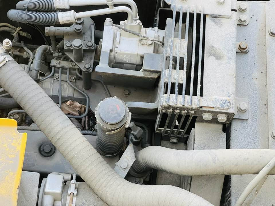 Mini escavadeira Komatsu PC130-8: foto 12