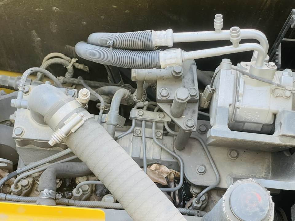 Mini escavadeira Komatsu PC130-8: foto 8