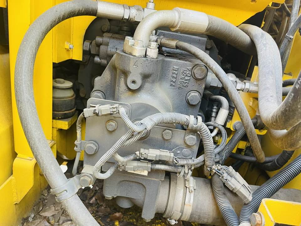 Mini escavadeira Komatsu PC130-8: foto 16