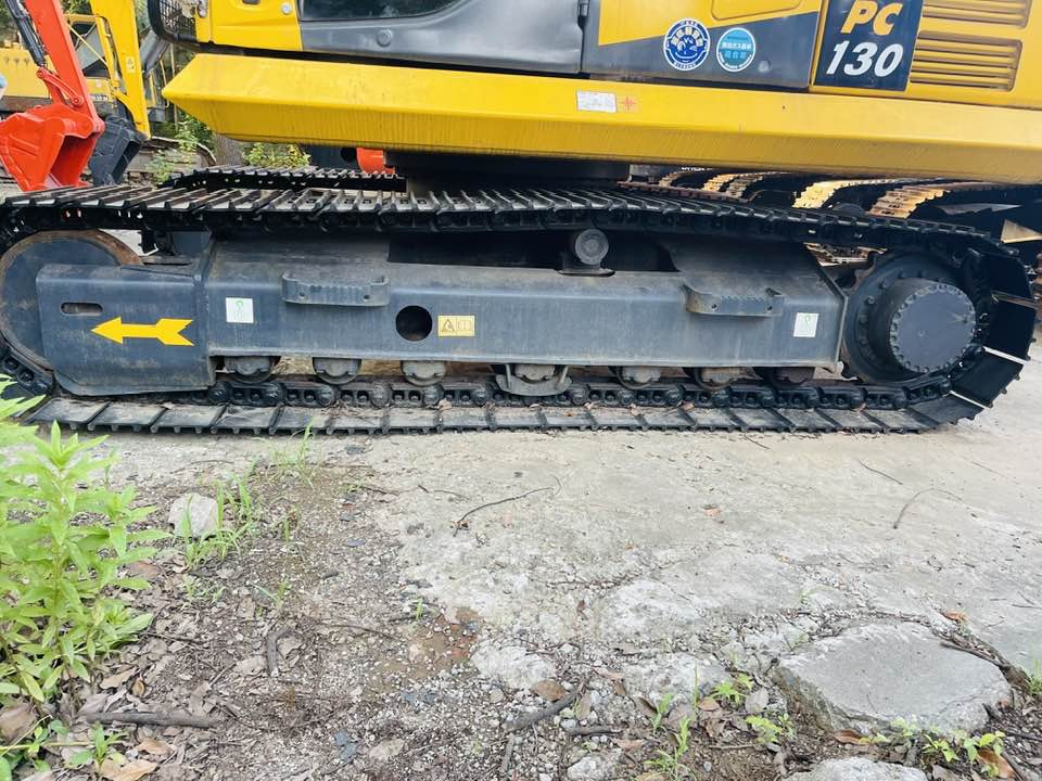 Mini escavadeira Komatsu PC130-8: foto 10