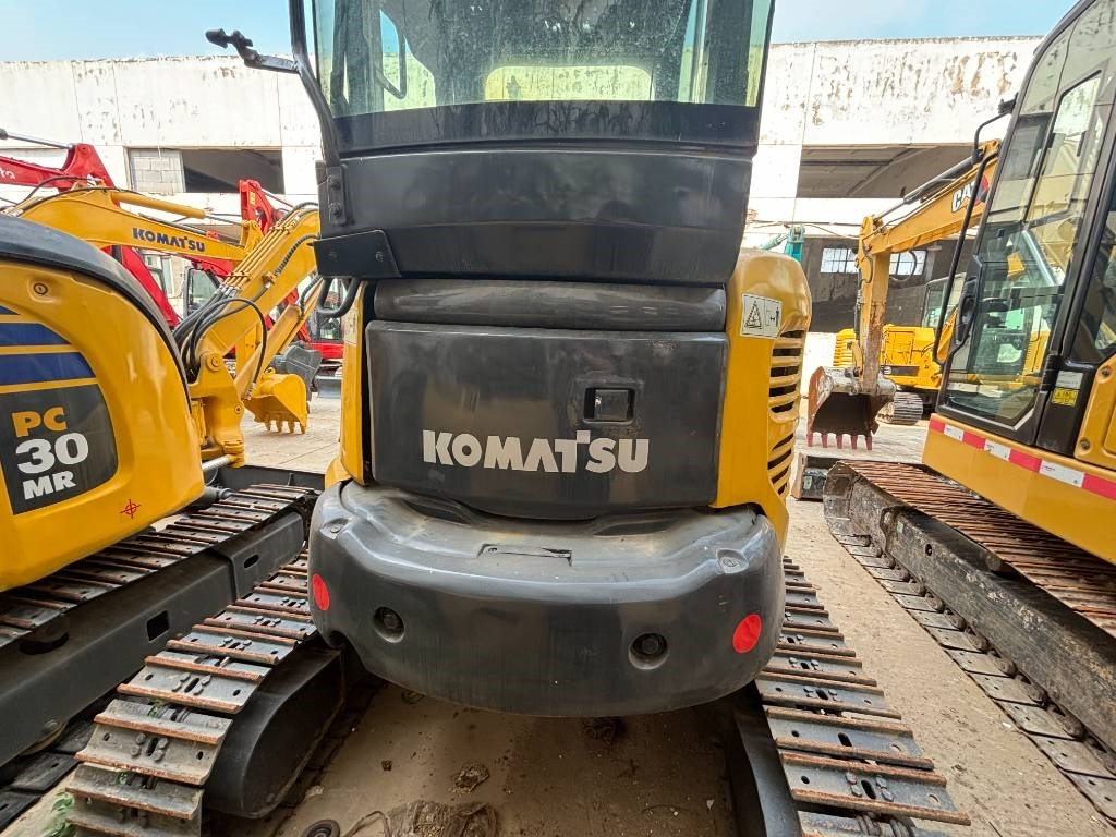 Komatsu PC35MR - Mini escavadeira: foto 4 Komatsu PC35MR - Mini escavadeira: foto 4