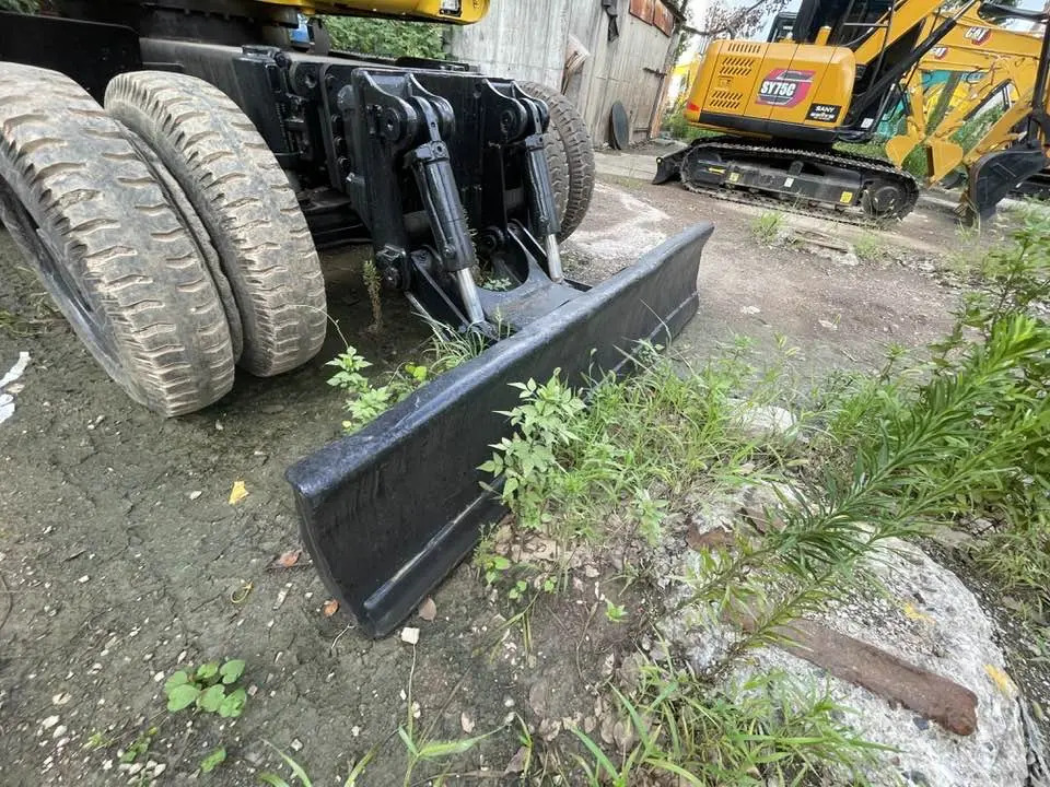 Komatsu PW160-11 - Escavadeira de rodas: foto 3 Komatsu PW160-11 - Escavadeira de rodas: foto 3