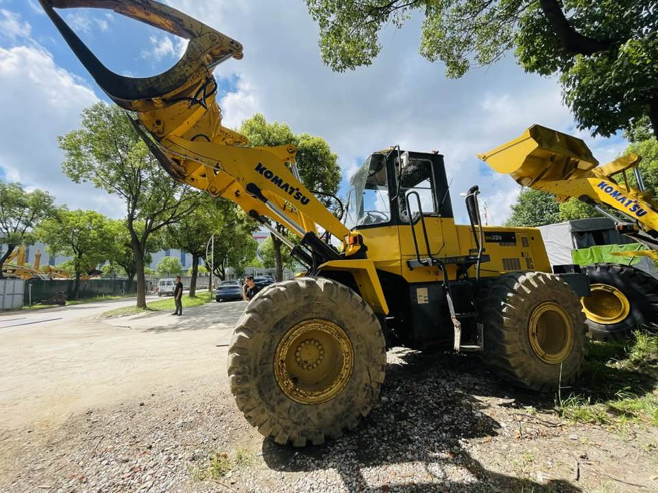 Komatsu WA320-8 - Carregadeira de rodas: foto 1 Komatsu WA320-8 - Carregadeira de rodas: foto 1
