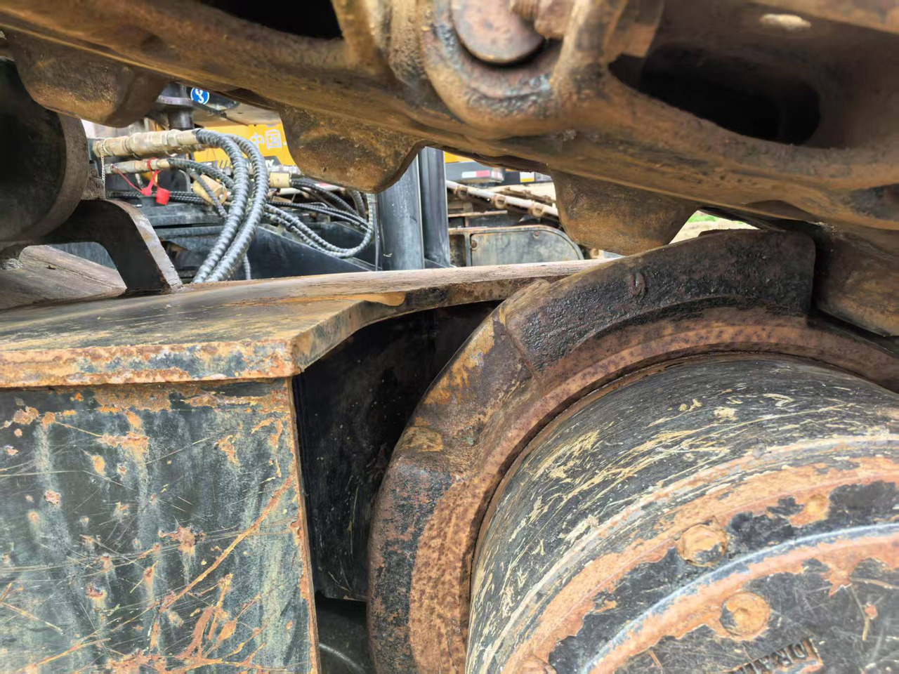 SANY SCC1000A-6 - Guindaste sobre esteiras: foto 4 SANY SCC1000A-6 - Guindaste sobre esteiras: foto 4