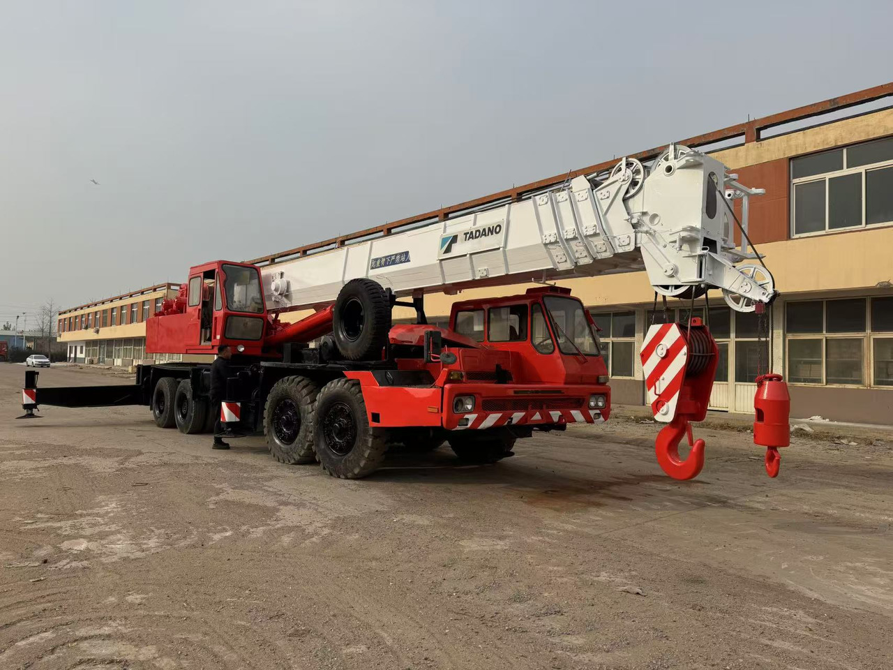 TADANO TG700E - Guindaste móvel: foto 5 TADANO TG700E - Guindaste móvel: foto 5