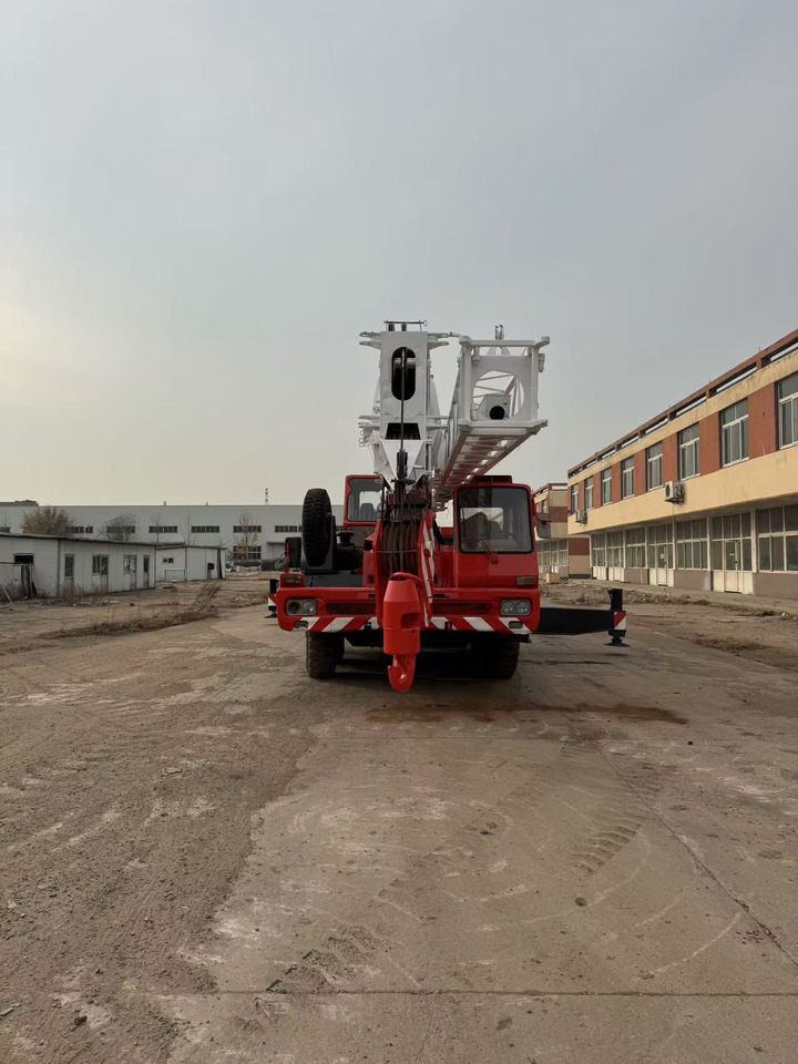 TADANO TG700E - Guindaste móvel: foto 4 TADANO TG700E - Guindaste móvel: foto 4