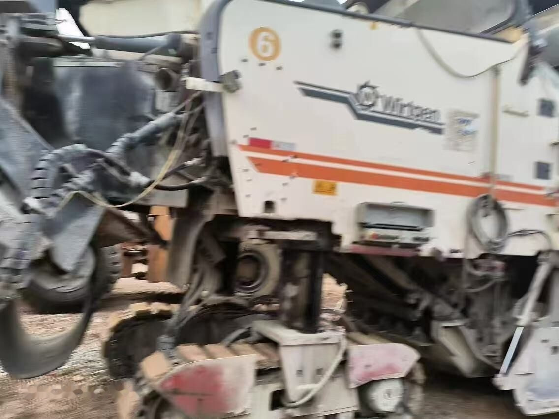 Wirtgen W2100 - Aplainadora (Fresadora): foto 5 Wirtgen W2100 - Aplainadora (Fresadora): foto 5