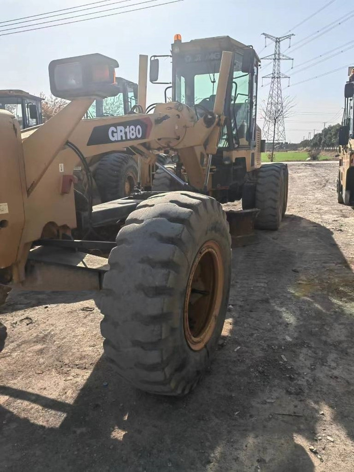 Motoniveladora XCMG GR 180: foto 1