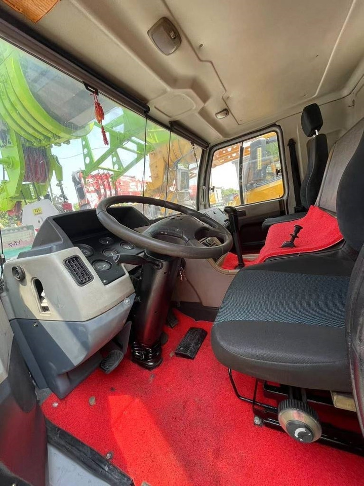 Zoomlion ZTC251V - Guindaste móvel: foto 4 Zoomlion ZTC251V - Guindaste móvel: foto 4