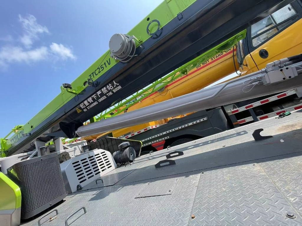 Zoomlion ZTC251V - Guindaste móvel: foto 5 Zoomlion ZTC251V - Guindaste móvel: foto 5