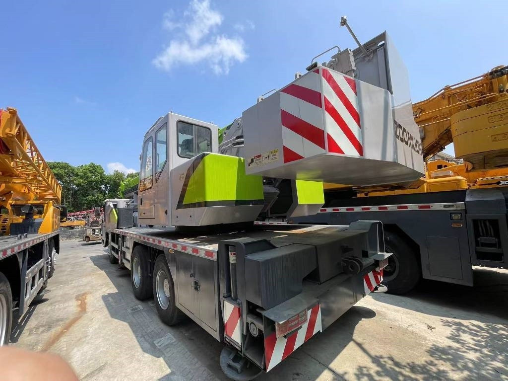 Zoomlion ZTC251V - Guindaste móvel: foto 3 Zoomlion ZTC251V - Guindaste móvel: foto 3