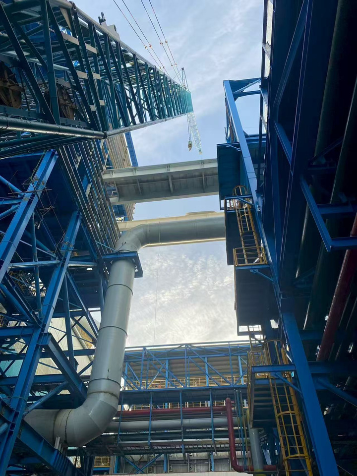 Kobelco 7200 - Guindaste sobre esteiras: foto 4 Kobelco 7200 - Guindaste sobre esteiras: foto 4