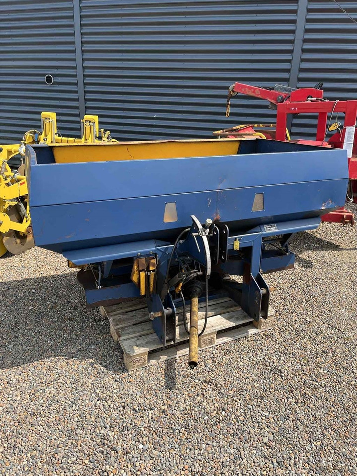 Bogballe E1500 - Equipamento de fertilização: foto 1 Bogballe E1500 - Equipamento de fertilização: foto 1