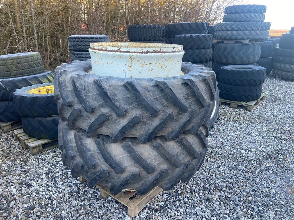 Firestone 600/65X38 - Pneu: foto 1 Firestone 600/65X38 - Pneu: foto 1