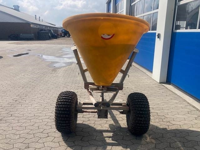 Jar-Met 200 - Distribuidor de fertilizantes: foto 3 Jar-Met 200 - Distribuidor de fertilizantes: foto 3