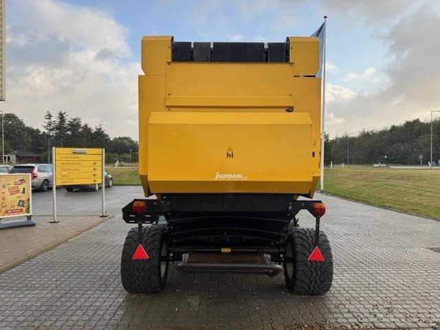 New Holland BR7070 - Enfardadeira de fardos redondos: foto 4 New Holland BR7070 - Enfardadeira de fardos redondos: foto 4