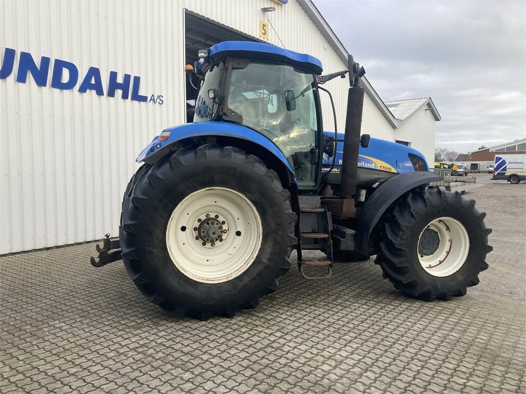 New Holland T7050 - Trator: foto 2 New Holland T7050 - Trator: foto 2