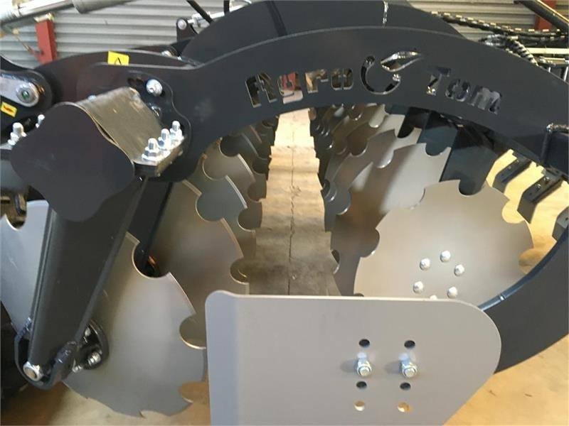 Locação de Agro - TOM 4 m. bugseret med slæbeplanke Agro - TOM 4 m. bugseret med slæbeplanke: foto 9 Locação de Agro - TOM 4 m. bugseret med slæbeplanke Agro - TOM 4 m. bugseret med slæbeplanke: foto 9