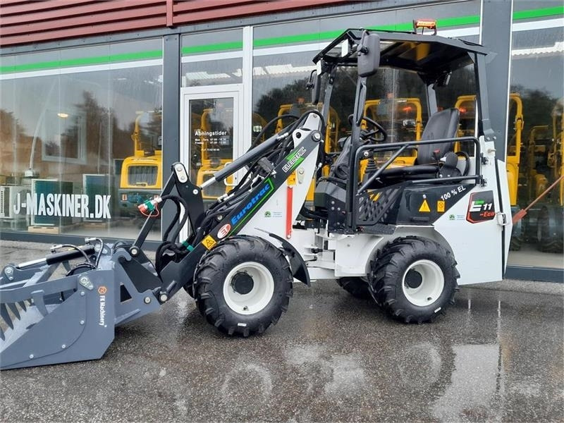 Eurotrac W11-E - Carregadeira articulada: foto 1 Eurotrac W11-E - Carregadeira articulada: foto 1