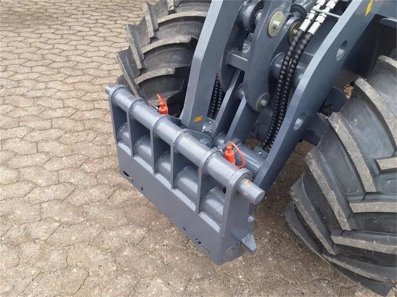 Eurotrac W12 med førerhus - Carregadeira articulada: foto 5 Eurotrac W12 med førerhus - Carregadeira articulada: foto 5