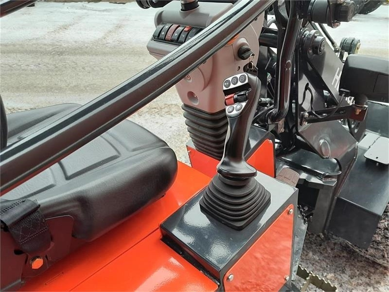 Carregadeira articulada Heracles H 160: foto 8