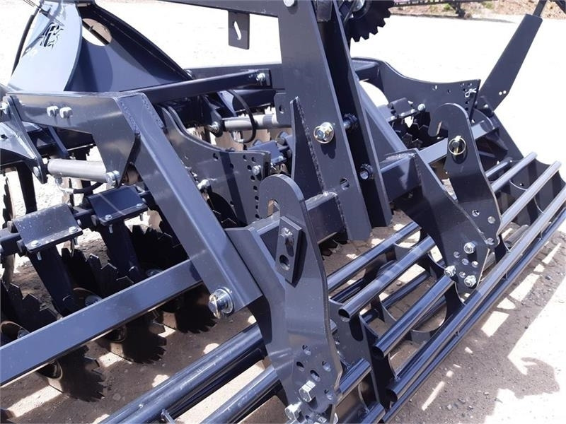 Inter-Tech Diskharve 4 meter J-Maskiner 4 meter med hydraulis - Grades de discos: foto 3 Inter-Tech Diskharve 4 meter J-Maskiner 4 meter med hydraulis - Grades de discos: foto 3