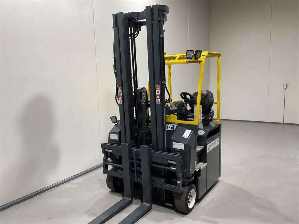 Combilift CBE3000 - Empilhador de 4 vias: foto 4 Combilift CBE3000 - Empilhador de 4 vias: foto 4