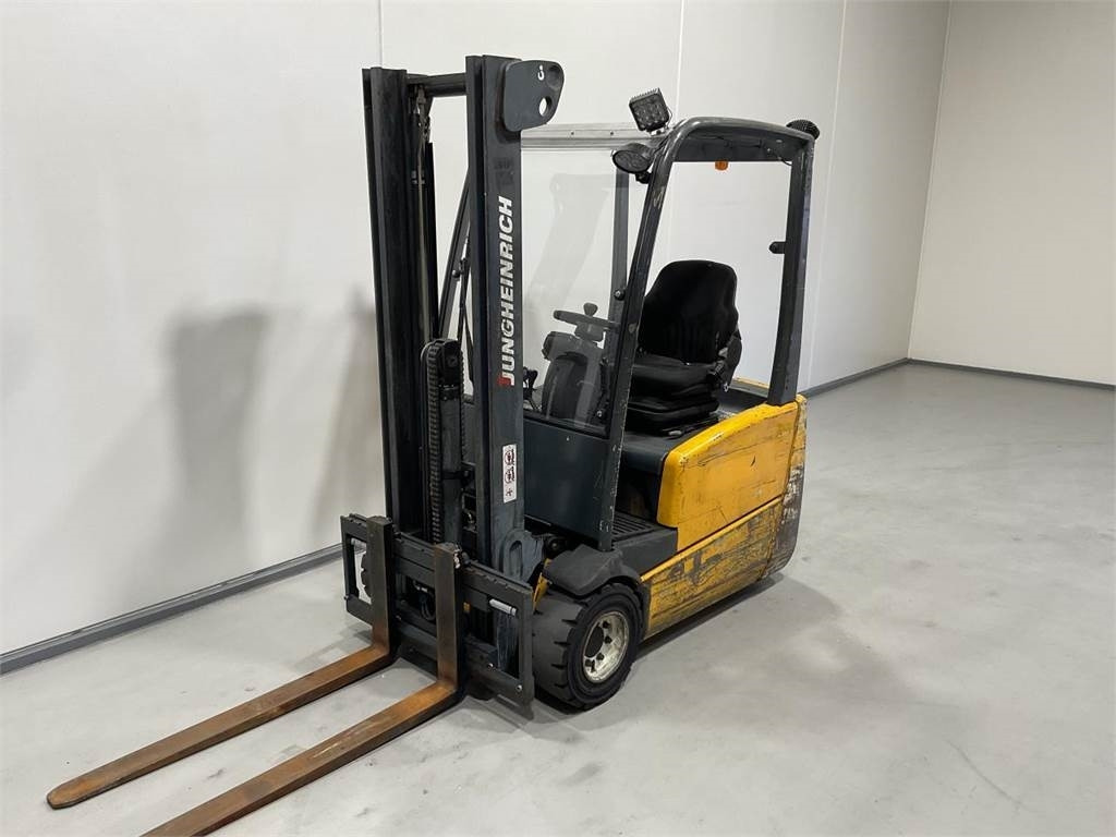 Jungheinrich EFG-DF AC 18 MP - Empilhadeira elétrica: foto 4 Jungheinrich EFG-DF AC 18 MP - Empilhadeira elétrica: foto 4