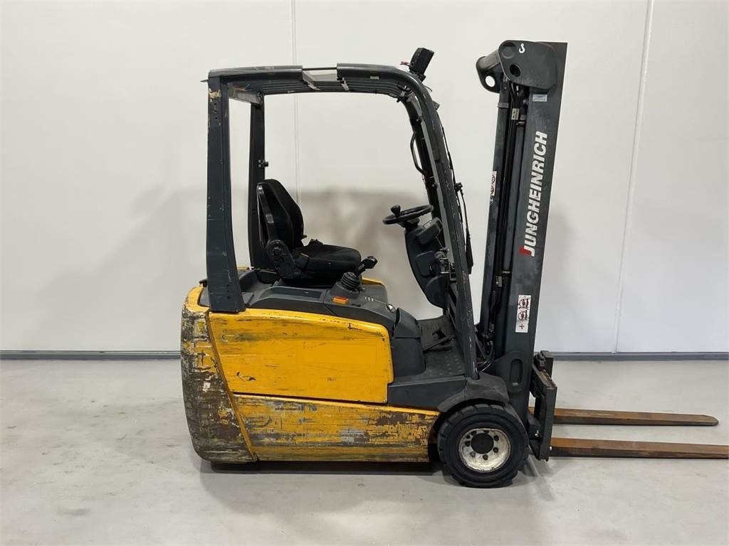 Jungheinrich EFG-DF AC 18 MP - Empilhadeira elétrica: foto 1 Jungheinrich EFG-DF AC 18 MP - Empilhadeira elétrica: foto 1