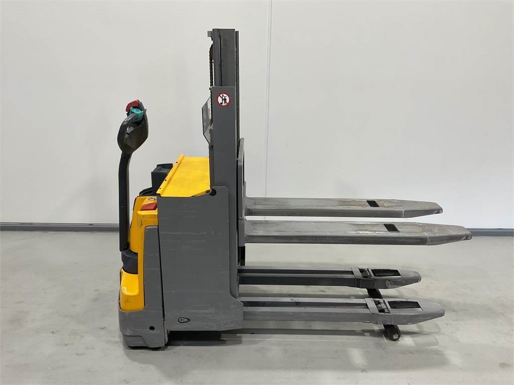 Jungheinrich EJD 118 - Stacker: foto 1 Jungheinrich EJD 118 - Stacker: foto 1