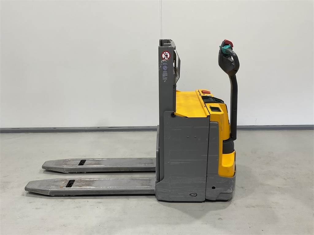 Jungheinrich EJD 118 - Stacker: foto 3 Jungheinrich EJD 118 - Stacker: foto 3