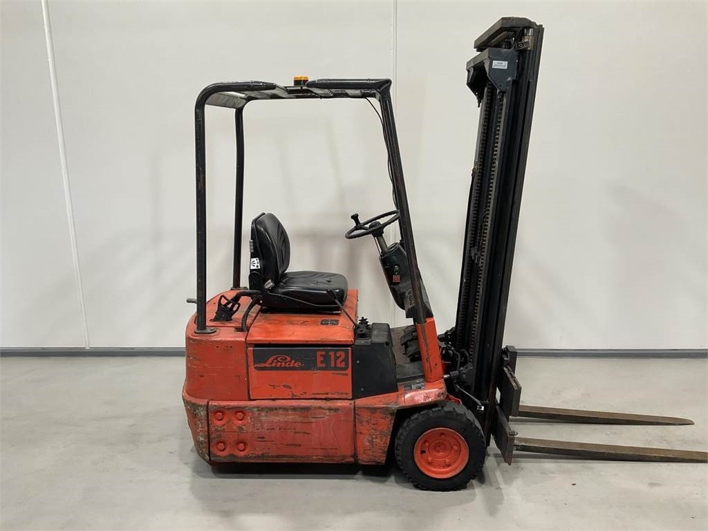 Linde E12 - Empilhadeira elétrica: foto 1 Linde E12 - Empilhadeira elétrica: foto 1