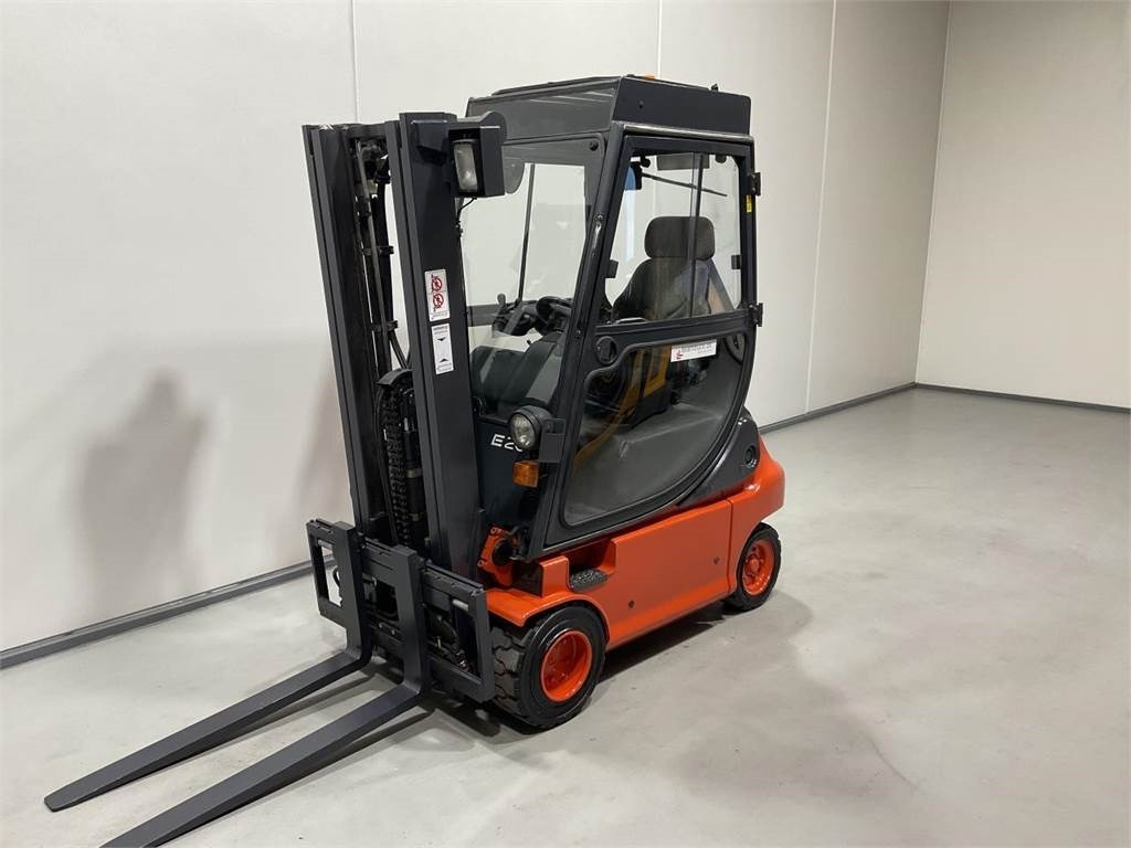 Linde E20P-02 - Empilhadeira elétrica: foto 4 Linde E20P-02 - Empilhadeira elétrica: foto 4