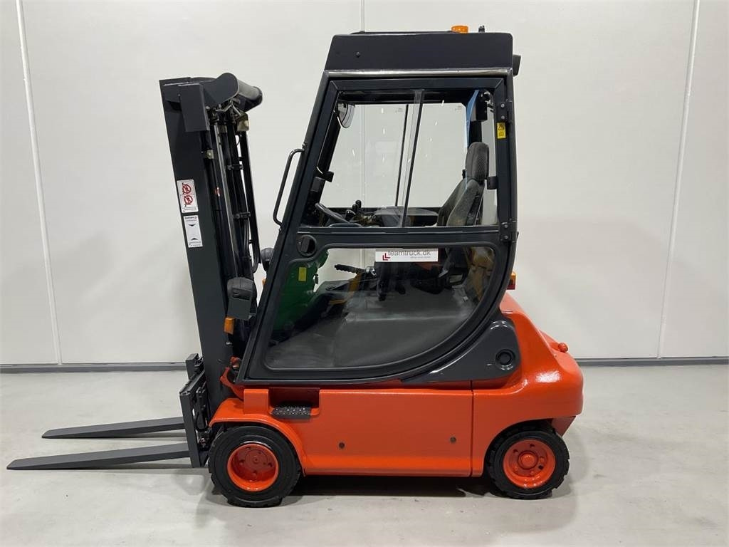 Linde E20P-02 - Empilhadeira elétrica: foto 3 Linde E20P-02 - Empilhadeira elétrica: foto 3