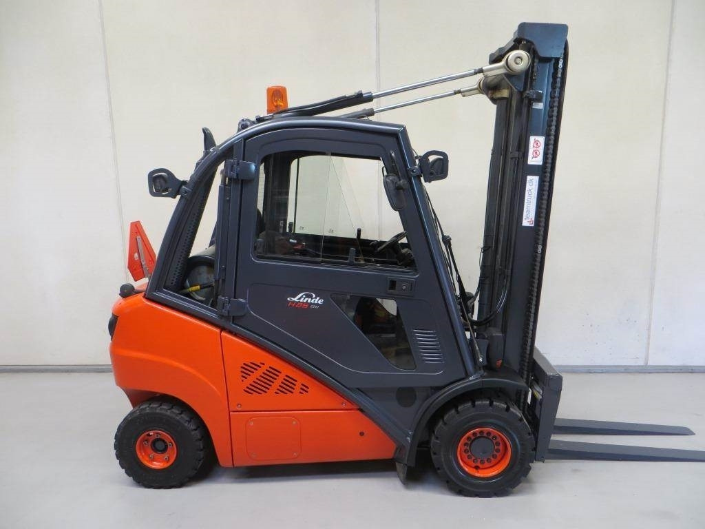 Linde H25T - Empilhadeira a gás: foto 1 Linde H25T - Empilhadeira a gás: foto 1