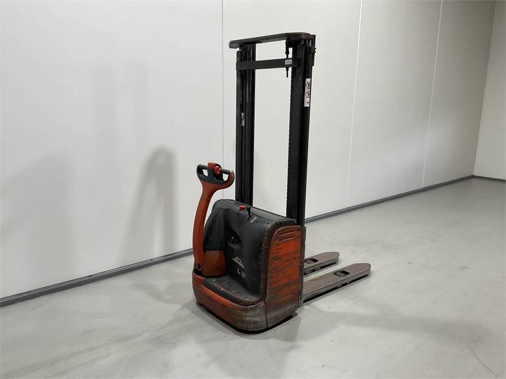 Linde L12 - Stacker: foto 2 Linde L12 - Stacker: foto 2