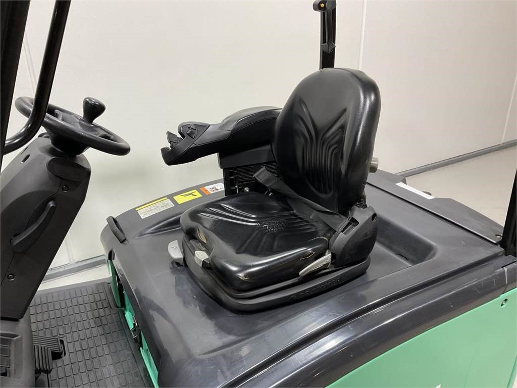 Mitsubishi FB18PNT - Empilhadeira elétrica: foto 5 Mitsubishi FB18PNT - Empilhadeira elétrica: foto 5