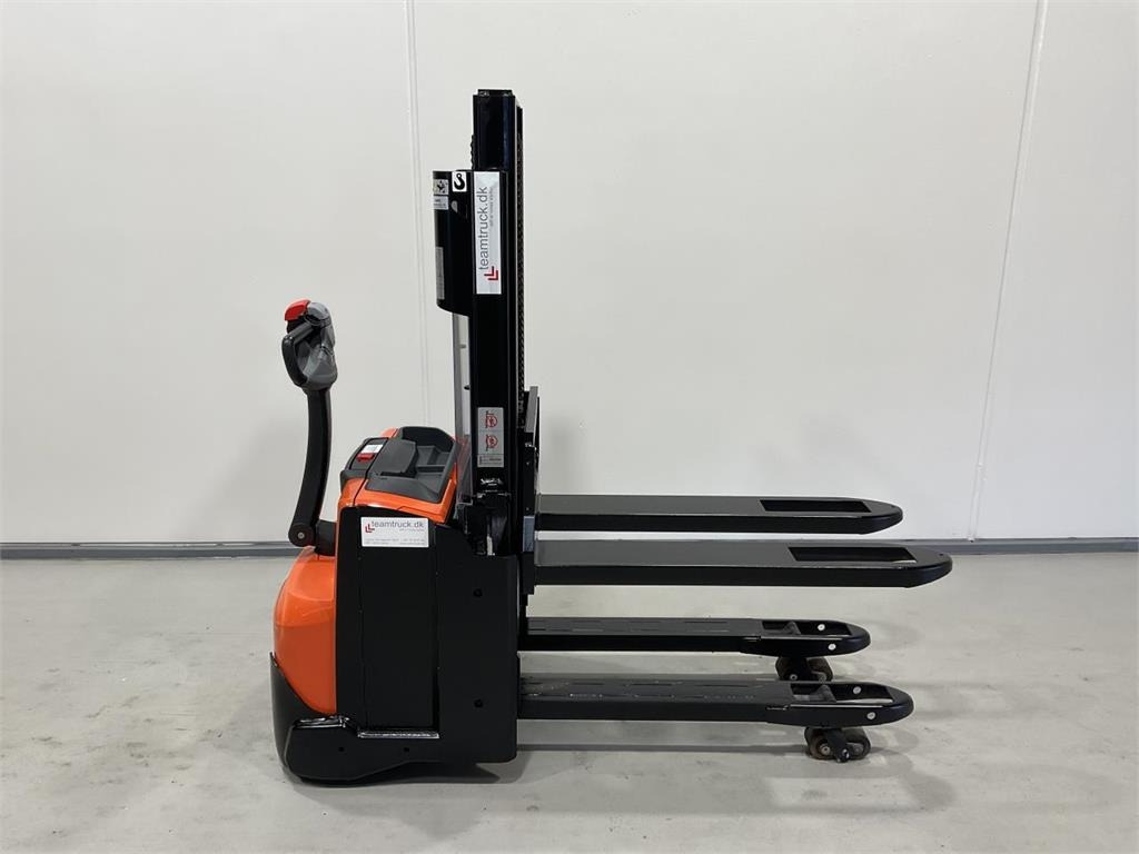 Toyota SWE200D - Stacker: foto 1 Toyota SWE200D - Stacker: foto 1